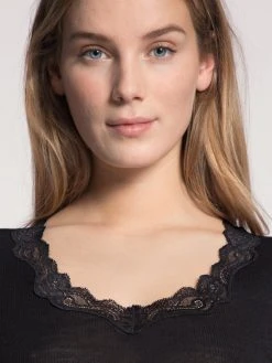 Calida Richesse Lace Kurzarm-Shirt -SPANX-Shop Calida Richesse Lace Shirt kurzarm T Shirt schwarz 14990 996 2