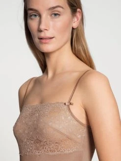 Calida Sensual Secrets Spaghetti-Top Mit Breitem Spitzensaum -SPANX-Shop Calida Sensual Secrets Spaghetti Top Traeger verstellbar haut almondine 11531 335 3