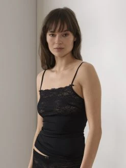 Calida Sensual Secrets Spaghetti-Top Mit Breitem Spitzensaum -SPANX-Shop Calida Sweet Secrets Spaghetti Top schwarz 11531 992 1