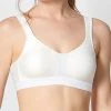 Triaction By Triumph Cardio - Energy Lite Sport-BH Mit Spacer-Cups -SPANX-Shop Trication Cardio Energy Lite Sport BH Spacer Cups weiss 10201677 0003
